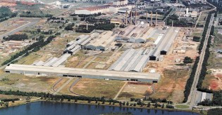 Empresa gigante, com 120 anos de tradição, cobra atitude do governo, sob pena de promover demissão em massa