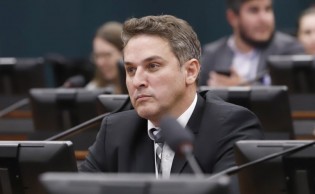 Projeto de Zucco concede gratuidade de justiça a portadores de doenças graves