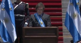O forte e emocionante primeiro pronunciamento de Milei como presidente da Argentina (veja o vídeo)