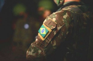 Parece inacreditável, mas no atual governo o Exército Brasileiro negociou com traficantes a devolução de armas