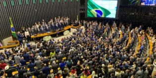 AO VIVO: Descubra se o seu deputado está na lista dos melhores do ano (veja o vídeo)