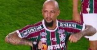 Felipe Melo tem contas bloqueadas na Justiça