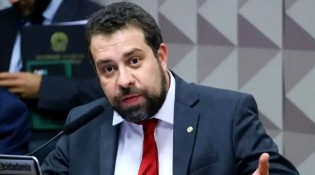 Ex-senador faz previsão assustadora sobre eventual gestão de Boulos