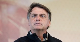 Pela primeira vez, Bolsonaro se insurge fortemente contra o "sistema" e toma atitude inédita