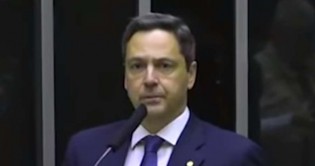 Em discurso avassalador, deputado vai pra cima de parlamentares do Centrão (veja o vídeo)