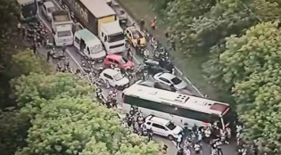 PRF entra em confronto com milicianos em plena Avenida Brasil no RJ e saldo do embate é positivo