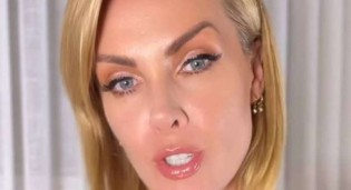 Enfim, Ana Hickmann assume namoro