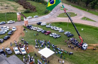 Em atitude surpreendente, fazendeiros ‘cercam’ acampamento do MST e prometem reagir a invasões