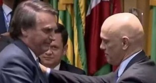 Moraes dá cinco dias à PGR e pede parecer sobre Bolsonaro em embaixada
