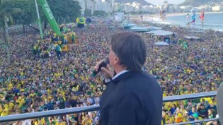 Bolsonaro faz o "sistema" estremecer