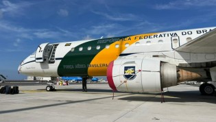 Gastos absurdos com itens para avião presidencial são revelados