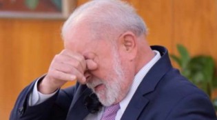 Lula fica encurralado e joga a toalha