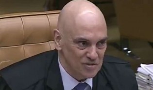 Senador dobra a aposta e afirma que Moraes praticou "crime contra humanidade"