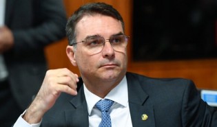 Queixa-crime contra Flávio Bolsonaro chega ao STF