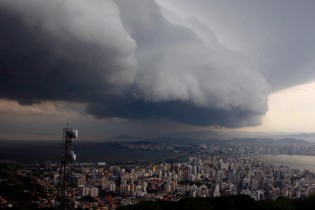 URGENTE: Ciclone bomba pode atingir o litoral Sul