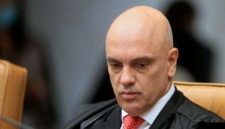 Enfim, Moraes fica impedido de votar no STF em processo na qual é parte