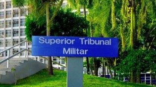 Superior Tribunal Militar toma decisão em habeas corpus em favor de Bolsonaro