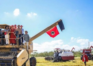 MST se une à China e planeja construções no Brasil