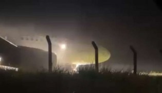 URGENTE: Avião tenta pousar sob chuva intensa e ultrapassa limite da pista