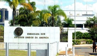 Mais uma deputada trans é identificada como “homem” em visto americano e embaixada dos EUA se posiciona