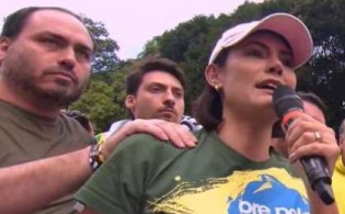 Internação de Bolsonaro fortalece a família e Carlos rasga elogios a Michelle
