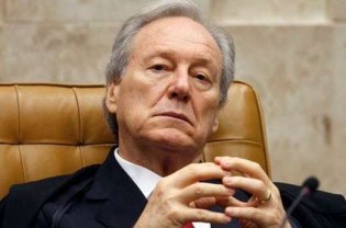 Filho de Lewandowski atua como advogado de empresa envolvida na fraude bilionária do INSS