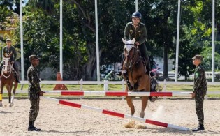 Suposta "humilhação" de soldados faz a alta cúpula do Exército "surtar"