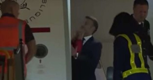 Macron leva empurrão no rosto da própria esposa (veja o vídeo)