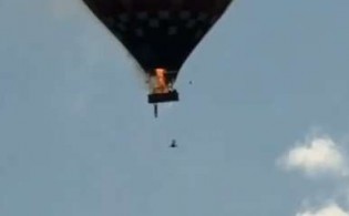Novas imagens surgem e mostram pessoas se jogando do balão que pegou fogo em SC (veja o vídeo)