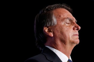 Com pressa incomum, julgamento de Bolsonaro já tem previsão e deve parar o país