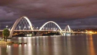 Julho ainda não acabou... O que chegou no Paranoá foi só a ponta do porta-aviões