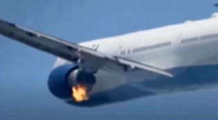 Avião pega fogo logo após a decolagem (veja o vídeo)