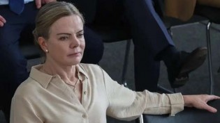 STF tenta em vão intimar deputado que chamou Gleisi de “prostituta”