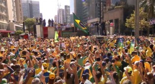 AO VIVO: Começam os fortes discursos na Avenida Paulista (veja o vídeo)