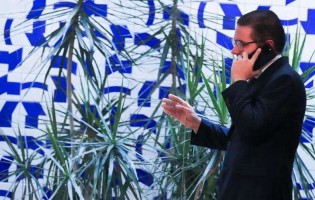 Sem saída, Hugo Motta deve seguir o caminho de Eduardo Cunha e Severino Cavalcanti: A renúncia