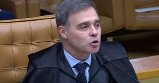 Mendonça se insurge dentro do STF