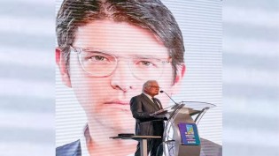 Pai lança candidatura presidencial em meio à dor pelo assassinato do filho e faz emocionante juramento