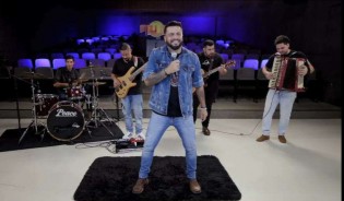 Bandidos se passam por policiais e matam cantor sertanejo com 8 tiros