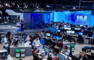 A responsabilidade da velha e putrefata mídia na escalada de violência contra a direita