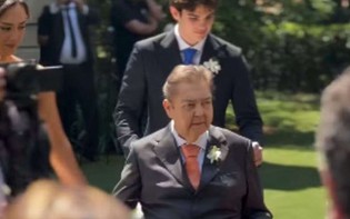 Faustão reaparece em cadeira de rodas para o casamento da filha