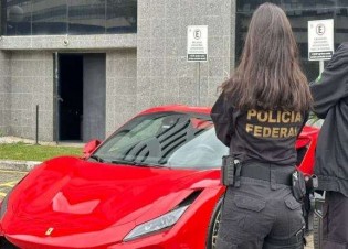 Ação da PF contra sindicato de irmão de Lula apreende até uma Ferrari