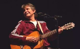 Situação do cantor Lô Borges é muito grave e ele segue na UTI