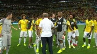 Conhecido jogador, ex-10 da seleção, desmaia, descobre problema cardíaco e deve encerrar a carreira