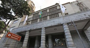 Quase às escondidas, prefeitura de importante capital está prestes a demitir milhares de funcionários