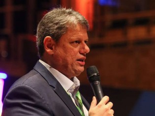 Tarcísio sobe o tom em defesa da prisão perpétua