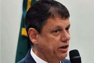 Tarcísio de Freitas "enterra" Lula, Alckmin, Lewandowski et caterva pelo fracasso na segurança pública