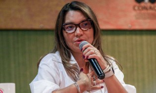 Janja emudeceu quando enteado a chamou de ‘put*’ e agora faz contorcionismo para acusar Zezé