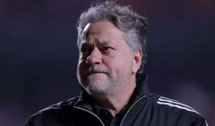 Impeachment é aprovado e presidente é imediatamente afastado