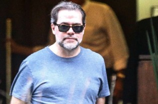 Toffoli bate em retirada e se isola longe do Brasil