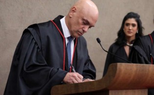 Em pleno ano eleitoral, começam a ser "derrubados" grandes canais conservadores